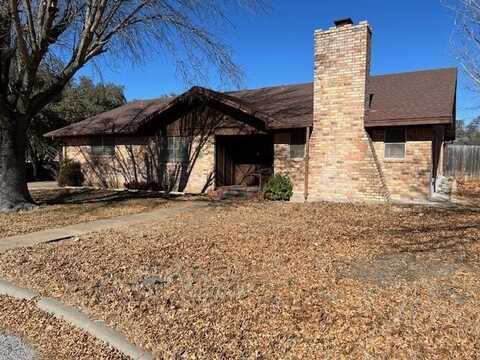 119 Parkview Dr, Brady, TX 76825