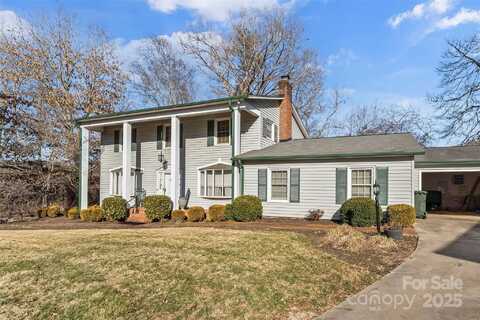 1968 12th Street Place NE, Hickory, NC 28601