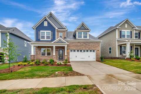 10132 Whitaker Pointe Drive, Huntersville, NC 28078