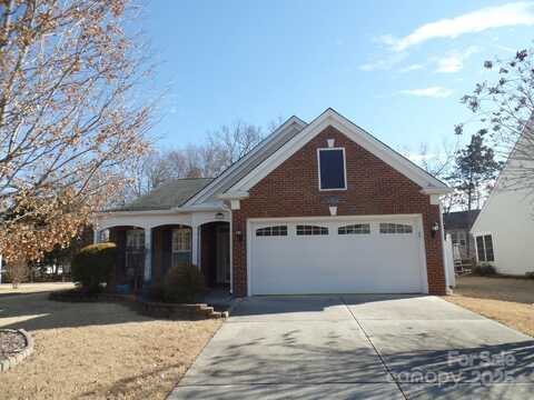 9018 Kestral Ridge Drive, Charlotte, NC 28269