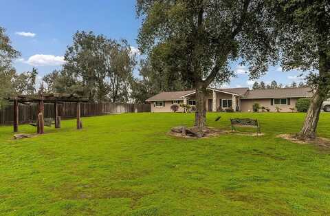 15479 Mark Road, Madera, CA 93636