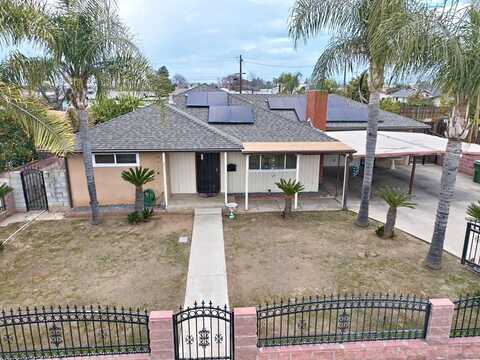 781 Harvard Avenue E, Dinuba, CA 93618