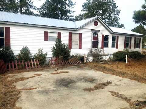 200 Greenbriar Circle, Ocilla, GA 31774