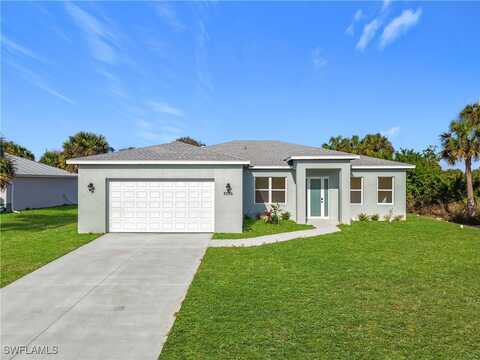 5006 S Peachtree Circle, Labelle, FL 33935