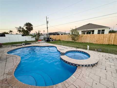 3915 SW 1st Place, Cape Coral, FL 33914