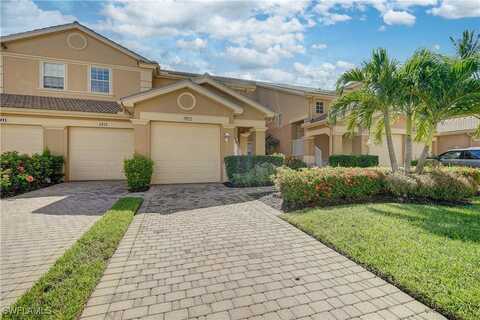 13911 Lake Mahogany Boulevard, Fort Myers, FL 33907