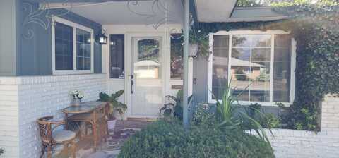 1305 Dakota Street NE, Albuquerque, NM 87110