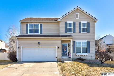 2103 Walnut Creek Drive, Papillion, NE 68046