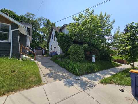 1114 Hall Street SE, Grand Rapids, MI 49507