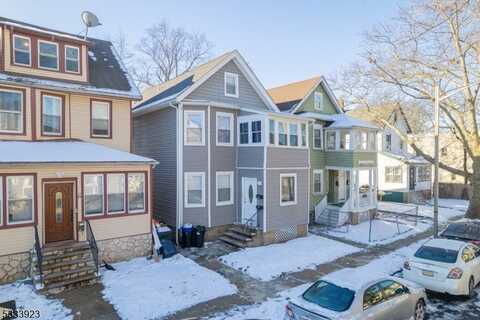 15 Olive St, East Orange, NJ 07003