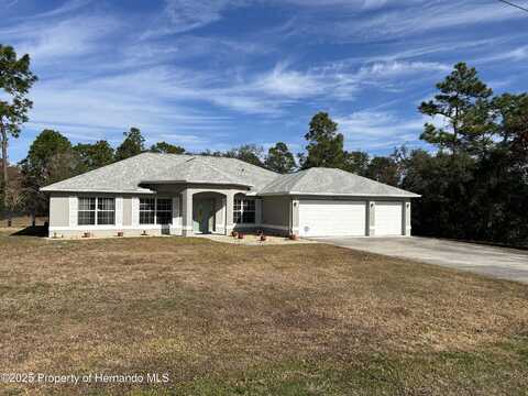 10329 Calico Warbler Avenue, Weeki Wachee, FL 34613