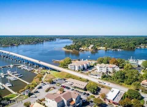 300 Midyette Street, Oriental, NC 28571