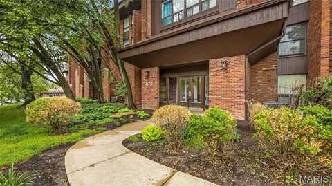 572 Coeur De Royale Drive, Saint Louis, MO 63141