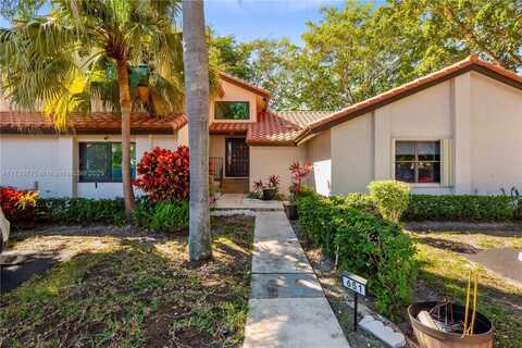 651 Deer Creek Lake Point North Ln, Deerfield Beach, FL 33442