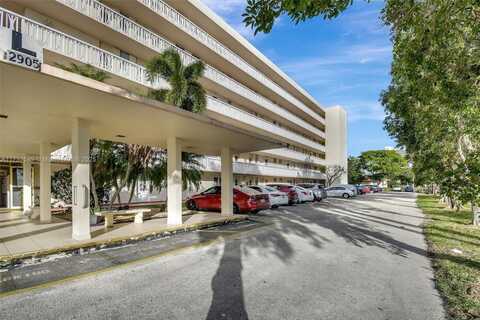 2905 Point East Dr, Aventura, FL 33160