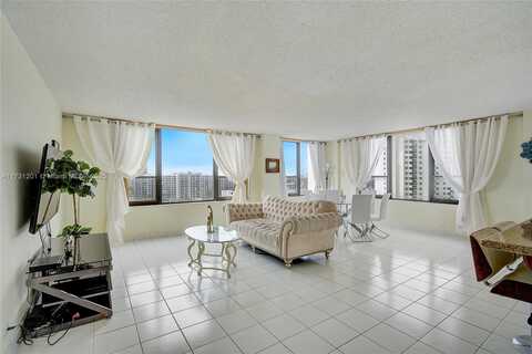 3505 Ocean Dr, Hollywood, FL 33019
