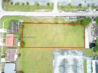 1855 NW 119th St, Miami, FL 33167