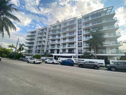 13800 Highland Dr, North Miami Beach, FL 33181