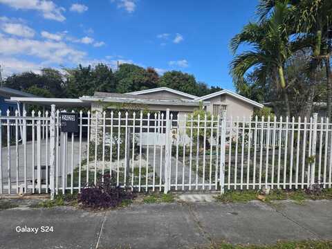 2429 NW 86th St, Miami, FL 33147