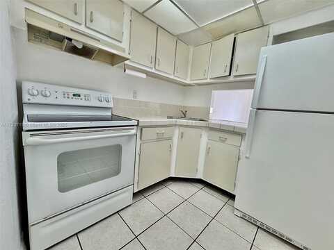 4550 NW 9th St, Miami, FL 33126