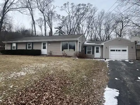 W204n10563 Hilltop Dr, Germantown, WI 53022