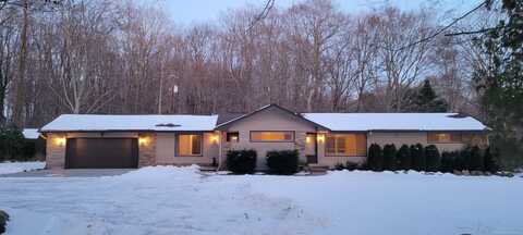 4265 County Line, Casco, MI 48064