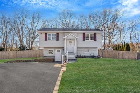 10 Antler Lane, South Setauket, NY 11720