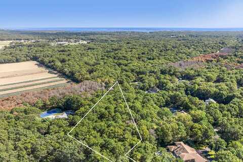 10 Blueberry Court, East Quogue, NY 11942