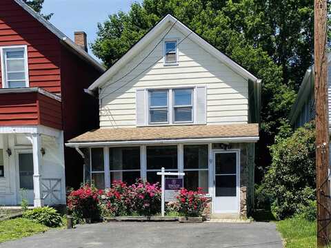 9 RAILROAD Avenue, Hopewell Junction, NY 12533