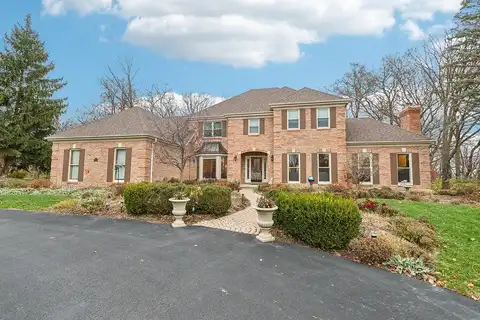 41w668 Hunters Hill Drive, Saint Charles, IL 60175