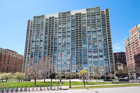 3200 N Lake Shore Drive, Chicago, IL 60657