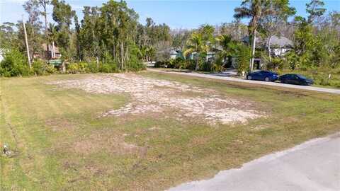 4520 Catalina, BONITA SPRINGS, FL 34134