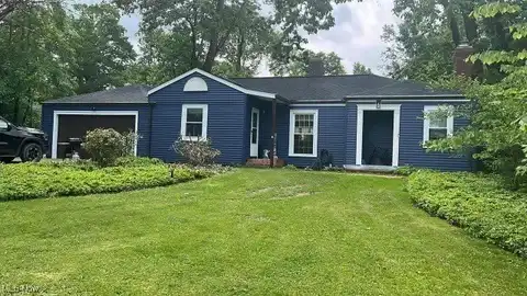 1420 Graham Road, Silver Lake, OH 44224