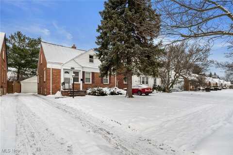 5736 South Boulevard, Maple Heights, OH 44137