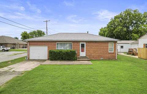 8 W 9th Street, Grove, OK 74344