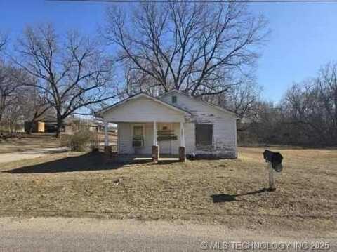 1201 S Alabama Avenue, Okmulgee, OK 74447