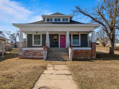 128 S Pine Street, Nowata, OK 74048