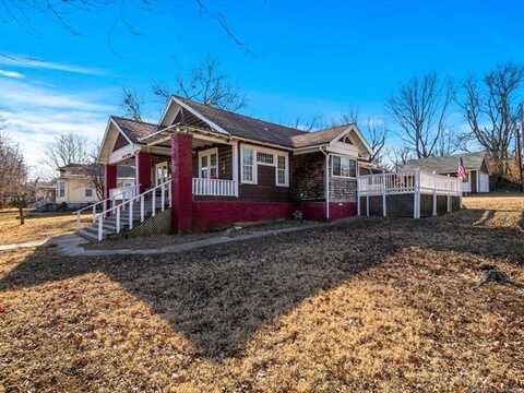 349 N Pine Street, Nowata, OK 74048