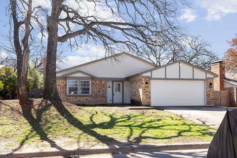 5804 Trail Crest Drive, Arlington, TX 76017