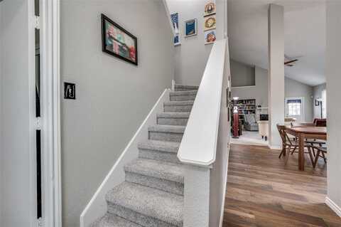 2211 Greenview Drive, Carrollton, TX 75010