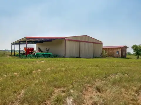 789 Stiles Road, Whitesboro, TX 76273