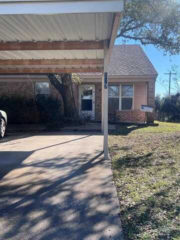 217 W Owens Street, Weatherford, TX 76086