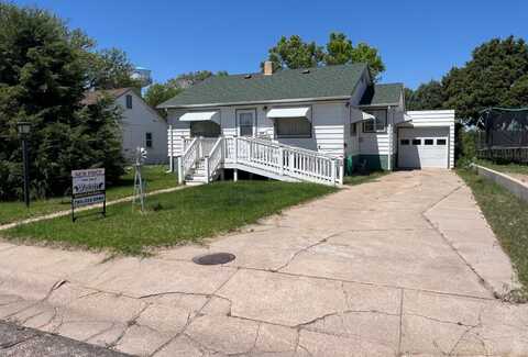 520 E. Second St., St. Francis, KS 67756