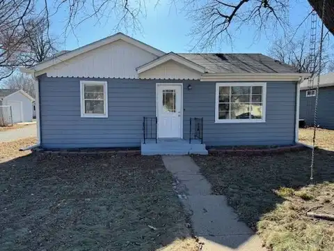 608 M Street, Aurora, NE 68818