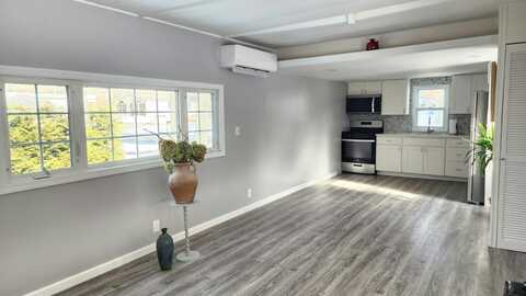 703 Fresh Pond Ave., Calverton, NY 11933