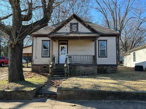 405 N Brown St, Clarksville, AR 72830