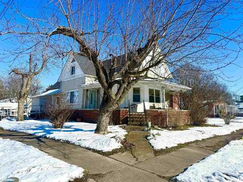 401 E ST LOUIS Street, West Frankfort, IL 62896