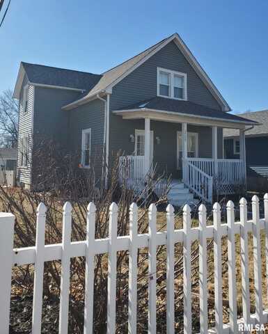 2769 CODY Street, Bettendorf, IA 52722