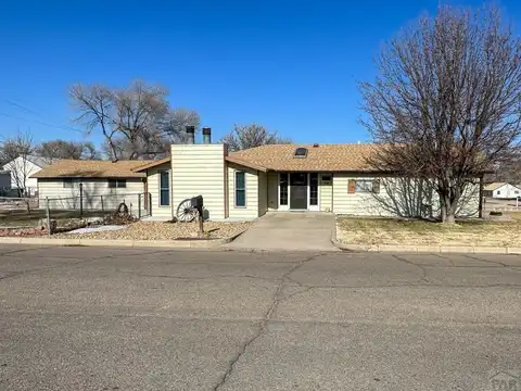 111 Cedar St, Lamar, CO 81052