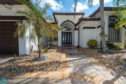 8252 NW 44th St, Coral Springs, FL 33065